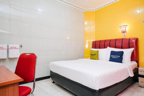 Sidomulyo Hotel | Urbanview Hotel Mawar Sharon near Alun Alun Batu