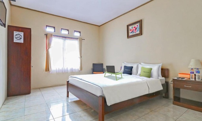 Lembang Hotel | Urbanview Hotel Syariah Graha Atmadja Lembang by RedDoorz