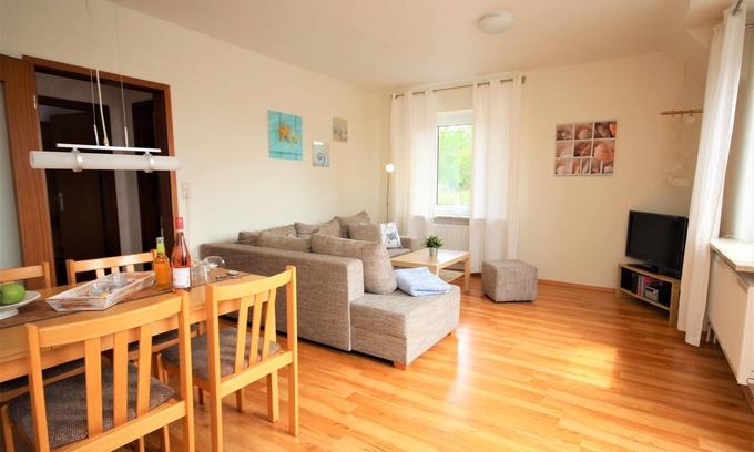 Westerdeichstrich Apartamento | Urlaub Abseits vom Trubel. Für bis zu 5 Personen im 1te OG mit Loggia