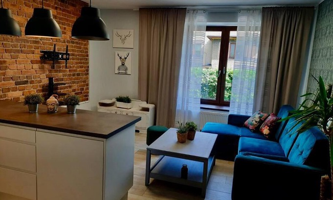 Brynow Apartamento | Urocze Mieszkanie 1 z parkingiem