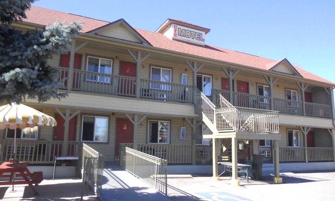 Fountain Hotel | Ute Motel