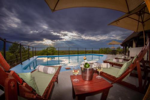 Opuwo Cabina | Uukwaluudhi Safari Lodge