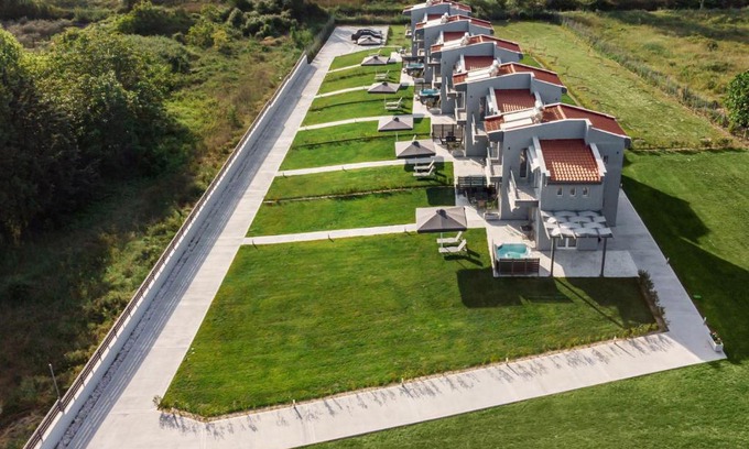 Kassandra Hotel | V Luxury Apartments Posidi