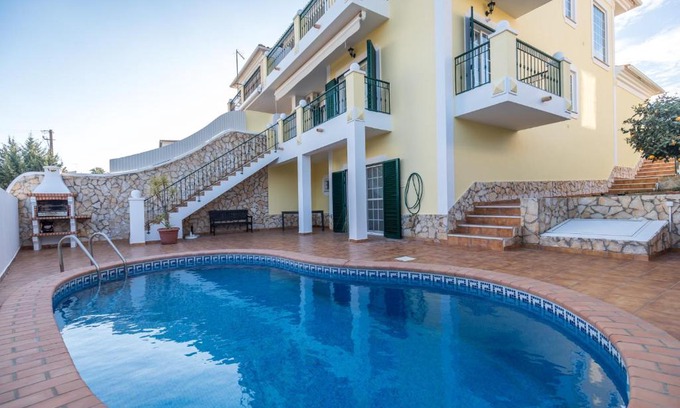 Pera Casa | V4 Villa Pera