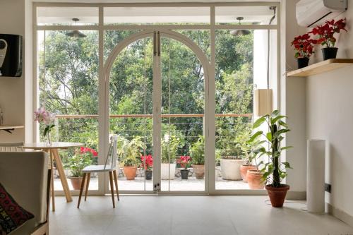 Hauz Khas Village Cama Y Desayuno | Vaara