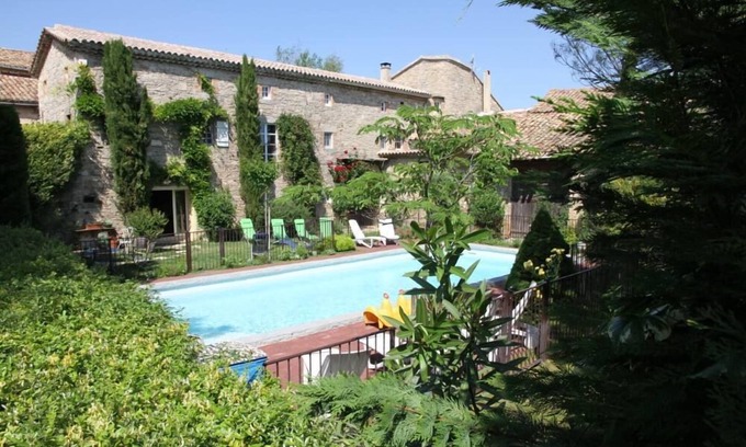 Saint-Cesaire-de-Gauzignan Cabaña | "Vacances chez l'antiquaire" JACUZZI - SWIMMING POOL " 10 CH. 15 PERS -400 M2