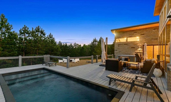 Broken Bow Cabina | Vacana Hive, Relax & Celebrate, Hot Tub, Pool, Fire Pit