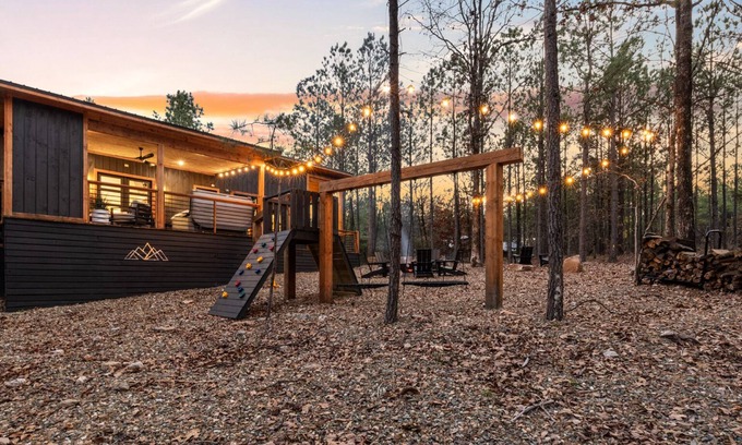 Broken Bow Cabina | Vacana SIO, Swing Set, Games, Hot Tub, Fire Pit