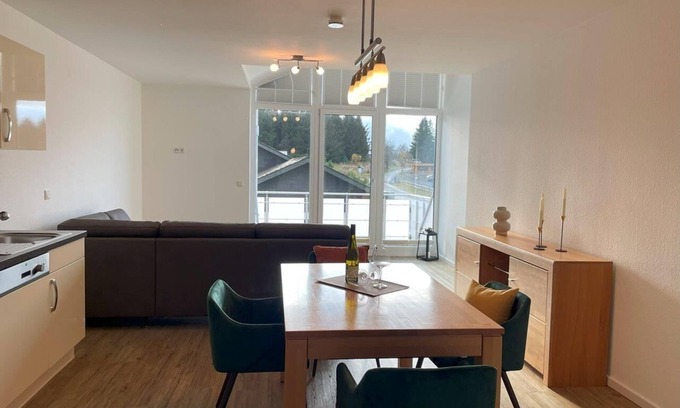 Altastenberg Apartamento | Vacation apartment Hunaublick (70sqm) with balcony southwest and 2 bedrooms