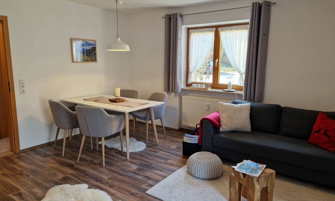 Aschau im Chiemgau Apartamento | Vacation apartment Murmeltier 49 sqm, separate bedroom and south-west facing terrace