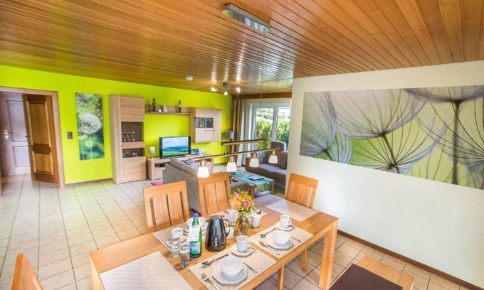 Thallichtenberg Apartamento | Pusteblume holiday apartment, 95 sqm, 2 bedrooms, terrace, max. 4 people
