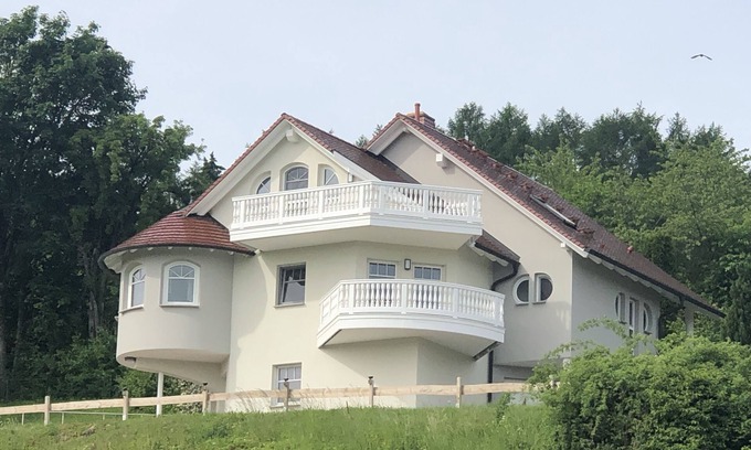 Kaltensundheim Apartamento | Vacation apartment RhönPanorama EG