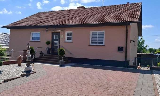 Losheim am See Apartamento | Vacation apartment Sonnenwinkel - Sunny vacation apartment with terrace