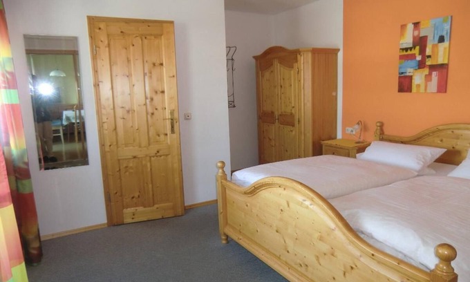 Ruhmannsfelden Apartamento | Vacation apartment (40sqm) with use of sauna and spine-friendly mattresses