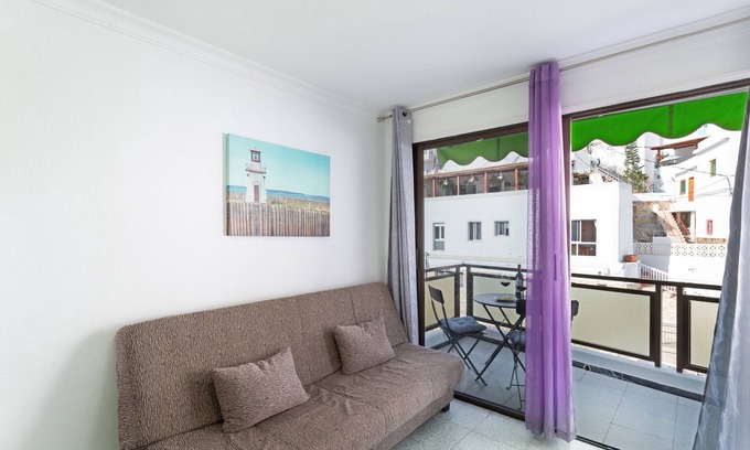 Lomo Quiebre Apartamento | Apartamento de vacaciones 'Los Angeles 3' con vistas al mar, terraza compartida y Wi-Fi