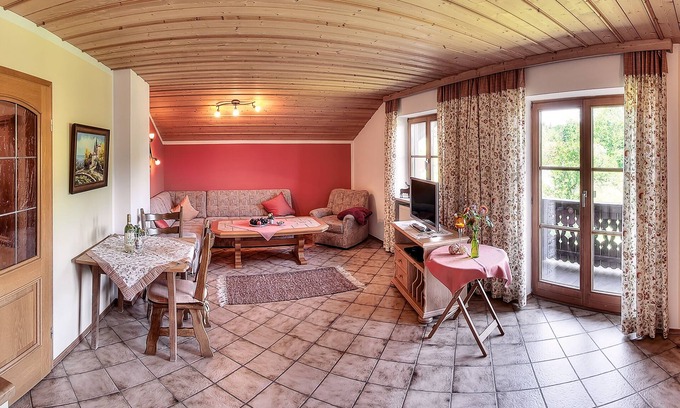 Bad Feilnbach Apartamento | Vacation apartment for up to 2 persons, 60 sqm, on the upper floor