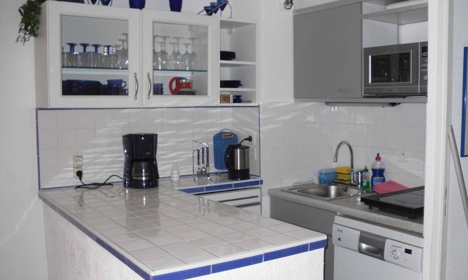 La Croix-Valmer Apartamento | Apartamento en un pequeño condominio con piscina, plaza de garaje, logia y terraza