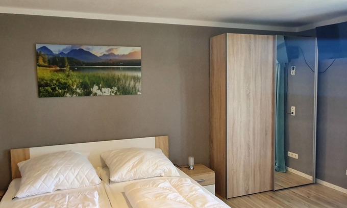 Seeon-Seebruck Apartamento | Vacation apartment 45sqm with cozy south-facing balcony