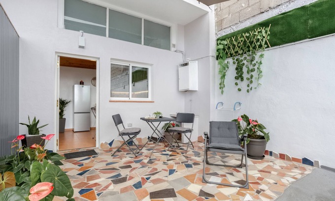 Buen Paso Apartamento | Apartamento de vacaciones 'Apartamento Vemar' con vistas al mar, terraza compartida y Wi-Fi