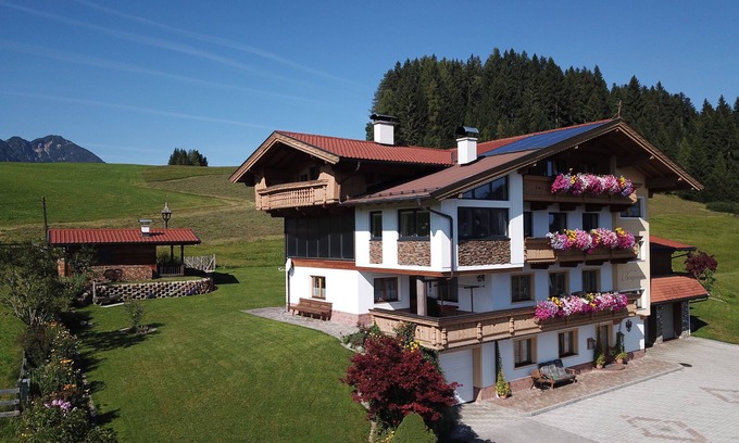 Wildschoenau Apartamento | Vacation apartment/apartment for 8 guests with 150m² in Thierbach (271484)
