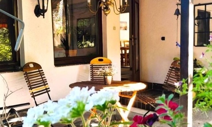 Neumuhlen-Dietrichsdorf Apartamento | Vacation apartment/apartment for 8 guests with 138m² in Kiel (264592)