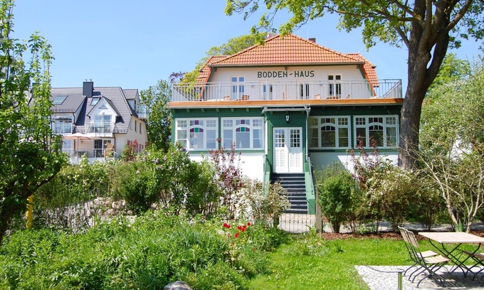 Althagen Apartamento | Vacation apartment "Boddenhaus Apartment 3" - 1st floor approx. 98 m² for 2-4 persons