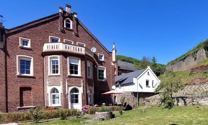 Merl Apartamento | Vacation apartment "Beim alten Pfarrhaus"