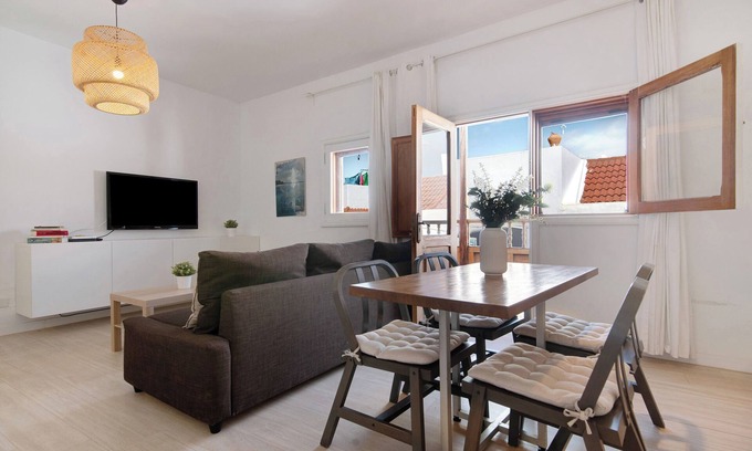 Telde Apartamento | Apartamento de vacaciones 'Balcon de Porteria' con vistas a la montaña, balcón y Wi-Fi