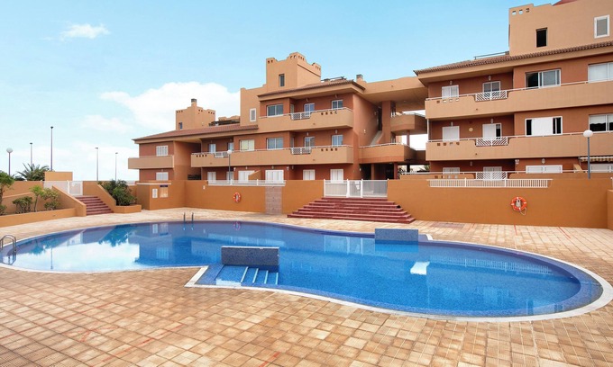 Puerto de Guimar Apartamento | Apartamento de vacaciones 'Beach Front Puertito' con piscina compartida, terraza privada y Wi-Fi