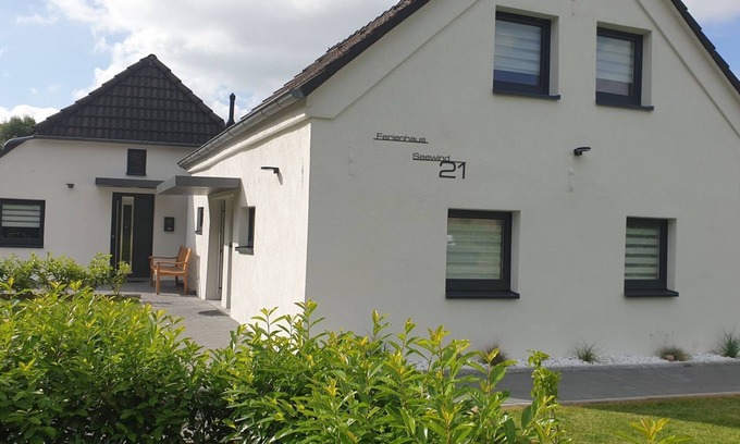 Nordseebad Burhave Apartamento | Vacation apartment Meermuschel in Burhave for 2-4 pers. with garden and barbecue by the sea