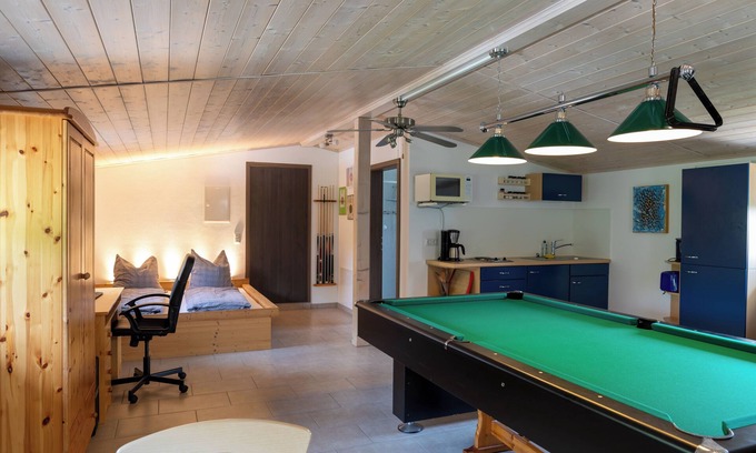 Hallbergmoos Apartamento | Vacation apartment in Hallbergmoos, near Munich Airport, Therme Erding