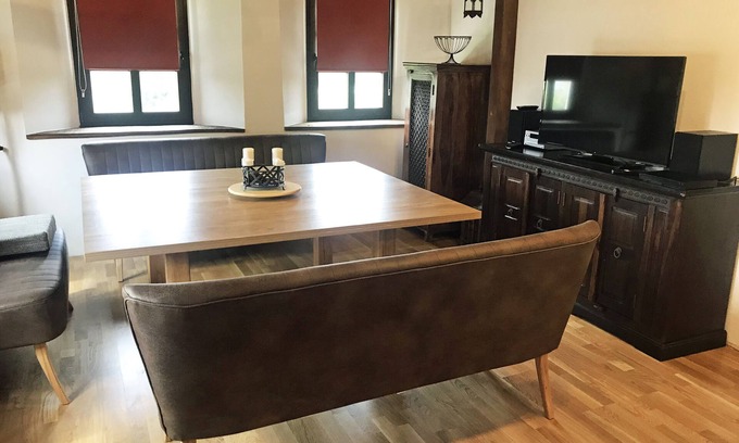 Leppersdorf Apartamento | Apartamento con una cama familiar grande para 2 adultos y 6 niños en la mansión cerca de Dresde