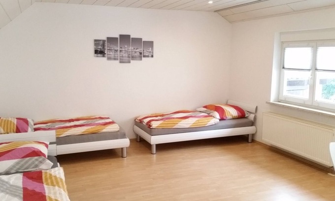 Seitzenhahn Apartamento | Vacation apartment and fitter's apartment zum Wiesengrund with parking facilities