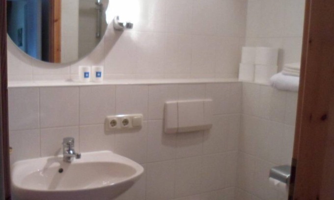 Unterwoessen Apartamento | Apartamento de 60 m², 2-5 personas, cocina, 2 dormitorios, ducha / WC, TV por cable, balcón