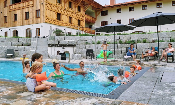 Chieming Apartamento | Vacation apartment Kampenwand, 1-4pers., 2 sep. SZ, 1ST FLOOR + 2ND FLOOR