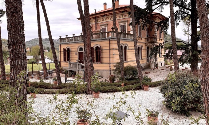Foligno Apartamento | Vacation Apartment La Dimora del Musicista with Mountain View, Wi-Fi & Garden