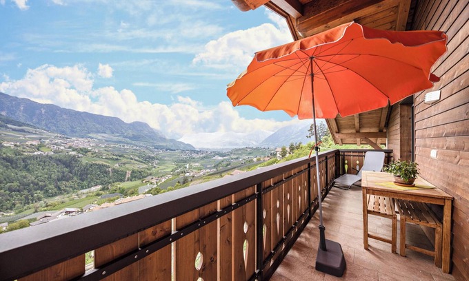 Rifiano Apartamento | Apartamento de vacaciones "Panoramawohnung Annaheim" con vistas a la montaña, balcón y jardín
