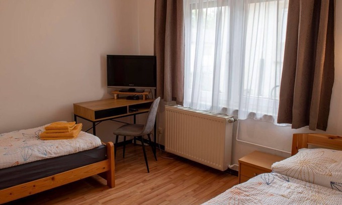 Mainz-Bingen Casa | Vacation apartment, shower on the floor, 2 bedrooms - Ferienhaus Boos