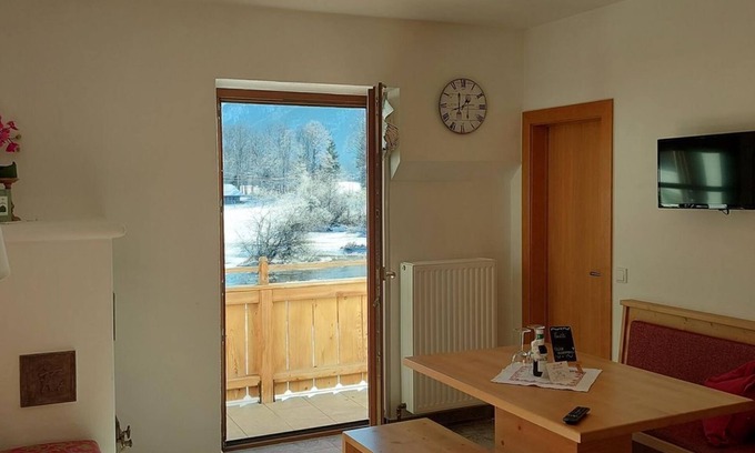 Faistenau Apartamento | Vacation apartment Sonnberg GROSS - House Hirschpoint