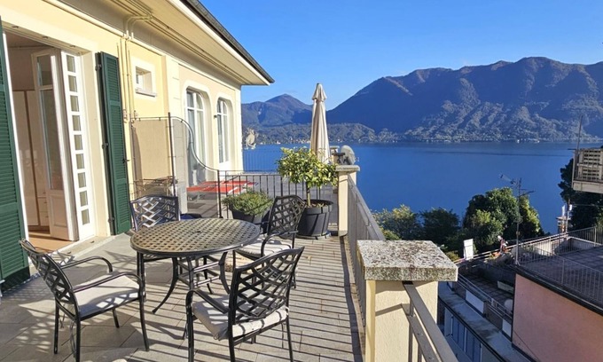 Ghiffa Apartamento | Vacation apartment / studio on Lake Maggiore with two terraces