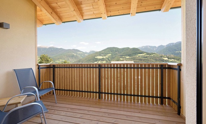 Feldthurns Apartamento | Apartamento de vacaciones "Teutenhofer Apfel" en la Granja con vistas a la montaña y jardín