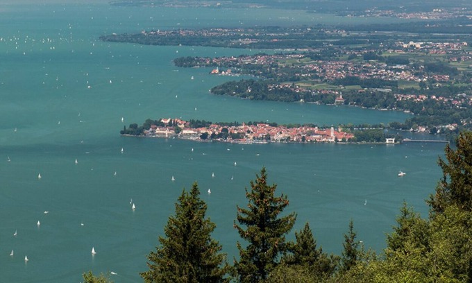 Bodolz Apartamento | Apartment Vera - Idyllic location with terrace, garden and parking space in Lindau-Bodolz near the lake