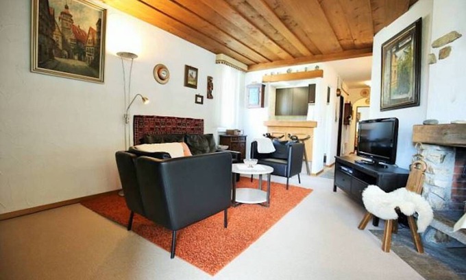 Meierhof Apartamento | 2.5-Zi.-FeWo M. SW-Balk., Chimenea, piscina cubierta, sauna, W-Lan y garaje espacio