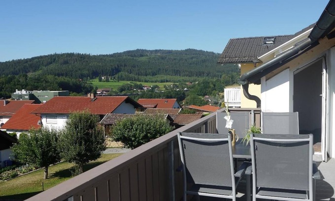 Viechtach Apartamento | Vacation apartment with walk-in rain shower (65sqm)