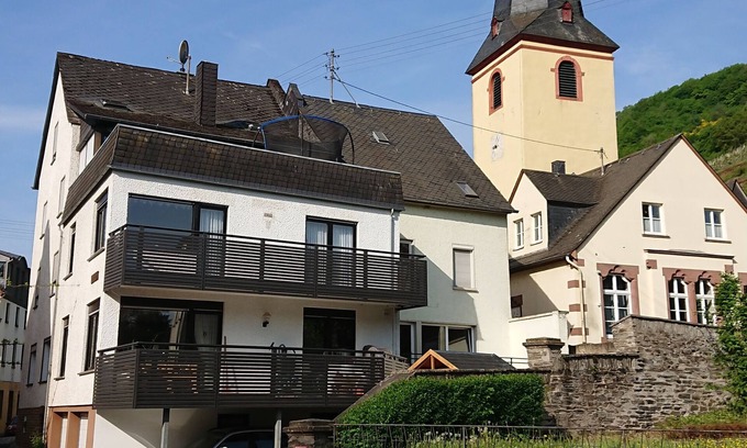 Alf Apartamento | Vacation apartment with balcony and view of the Moselle promenades
