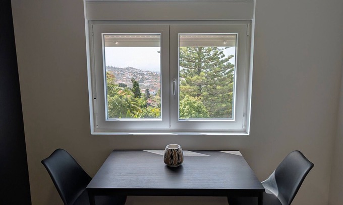 Los Portales Apartamento | Vacation 'Bastion Del Drago - 2' with Mountain View, Shared Terrace and Wi-Fi