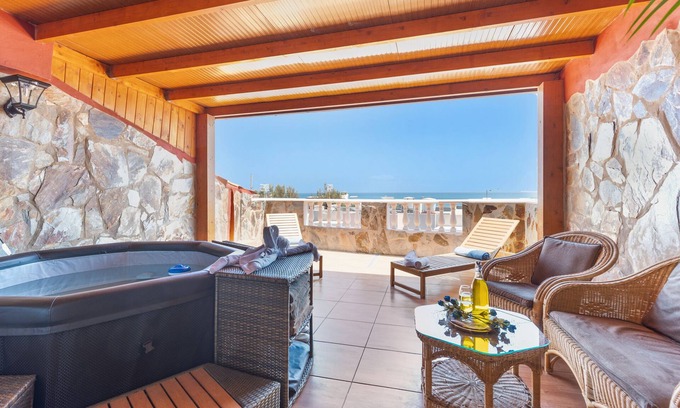 Pájara Apartamento | Vacaciones 'Chabela's Penthouse' con vistas al mar, bañera de hidromasaje y aire acondicionado