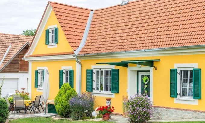 Kaindorf Casa | Vacation cottage Planetz