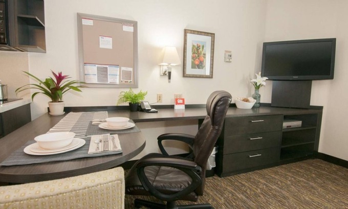 Anaheim Resort Complejo | Vacation Day Is Always A Great Idea! Pets Allowed, Outdoor Patio