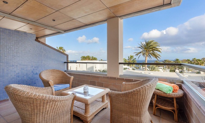 Esquinzo Apartamento | Vacaciones 'Dolce Vita Esquinzo' con vistas al mar, piscina compartida y Wi-Fi